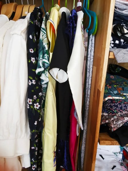 五六岁女童衣服闲置便宜转